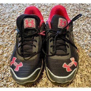 Womens 6.5 Under Armour Shoes